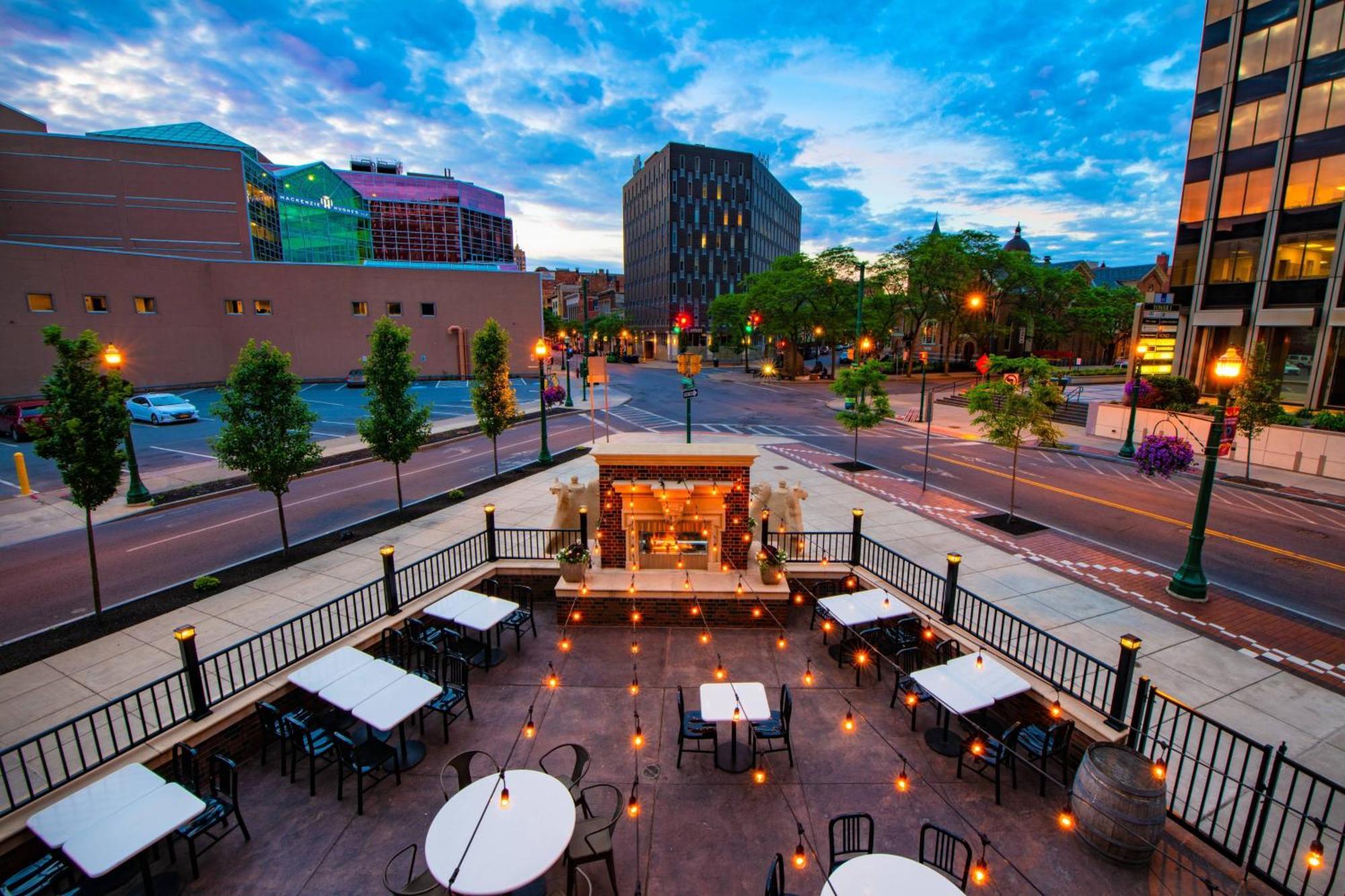 Marriott Syracuse Downtown Hotel Exterior foto