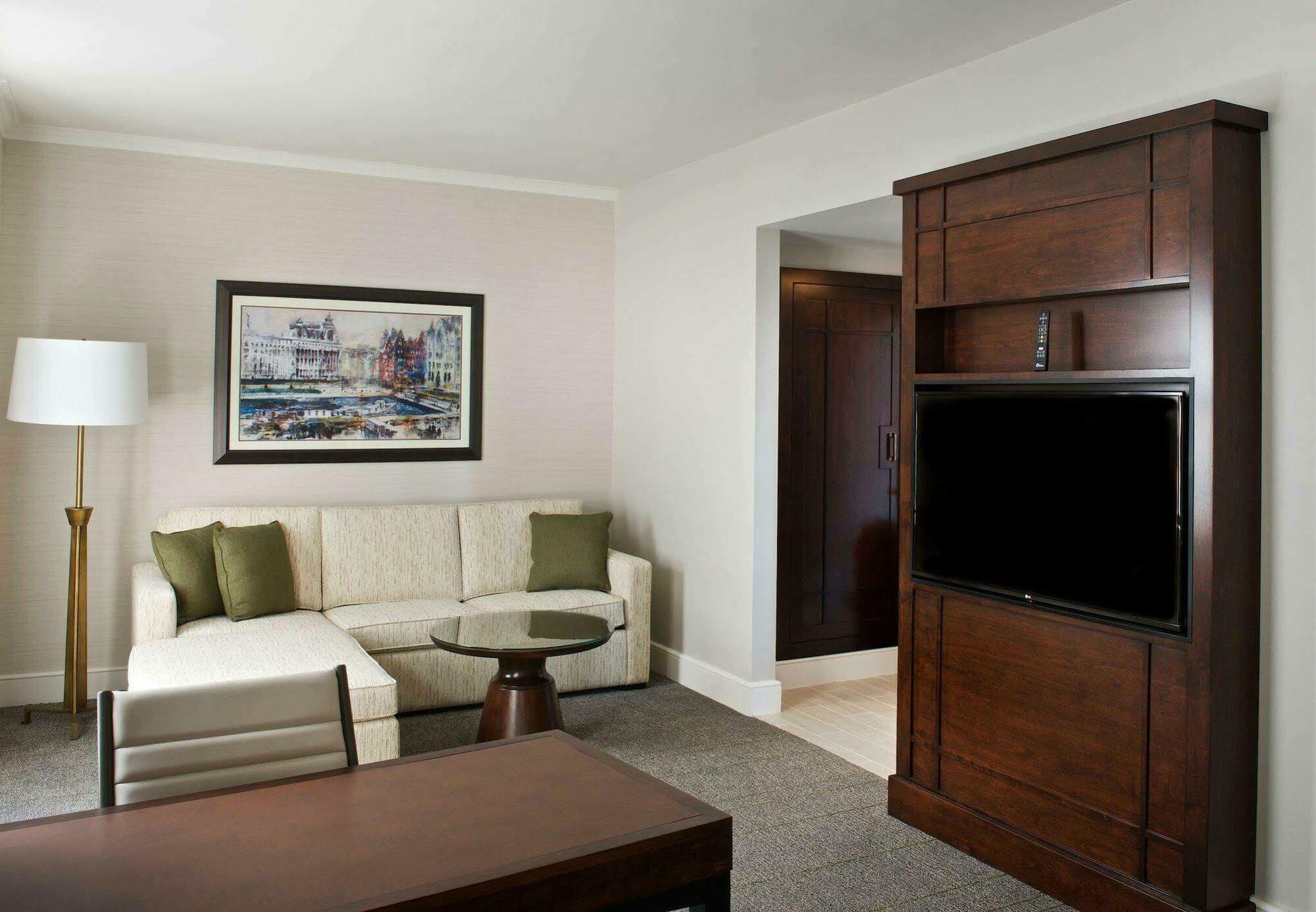 Marriott Syracuse Downtown Hotel Exterior foto